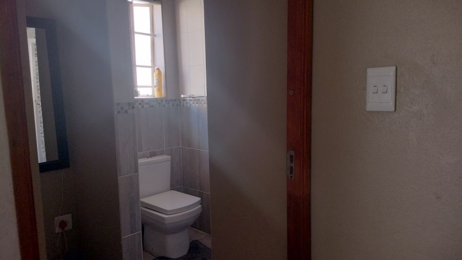 To Let 3 Bedroom Property for Rent in Waterval East North West